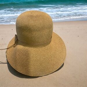 Nine West Classic Beige Beach Hat